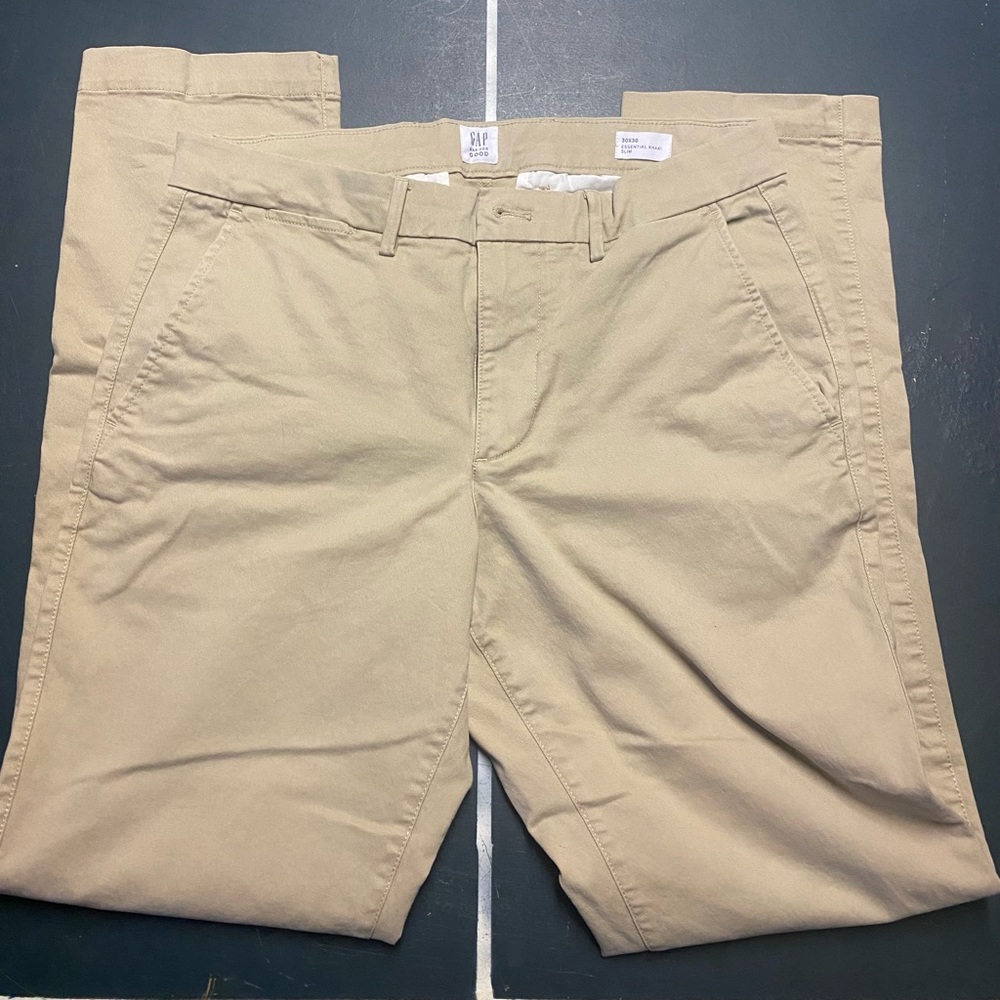 Gap khakis